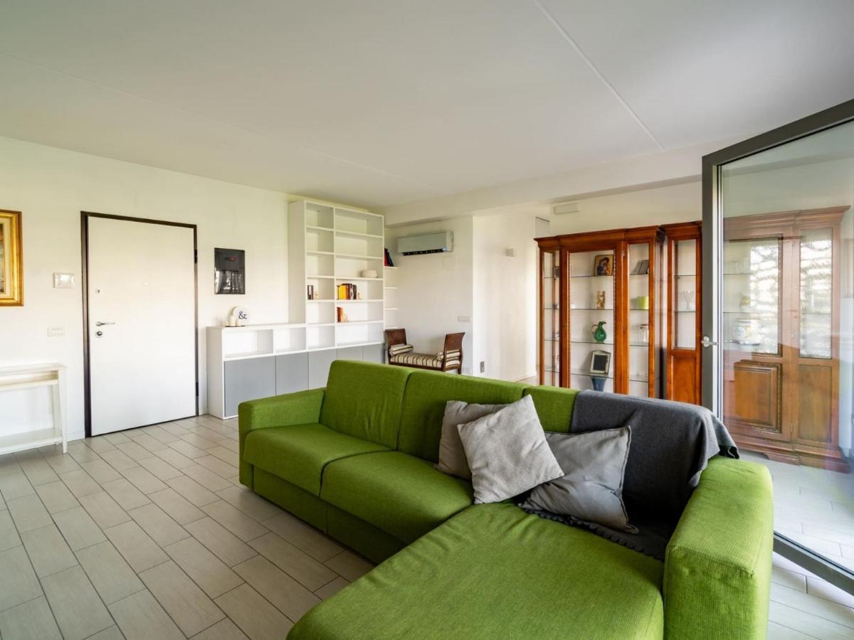 The Best Rent - Spacious Four-bedroom Close To Forlanini Distrct