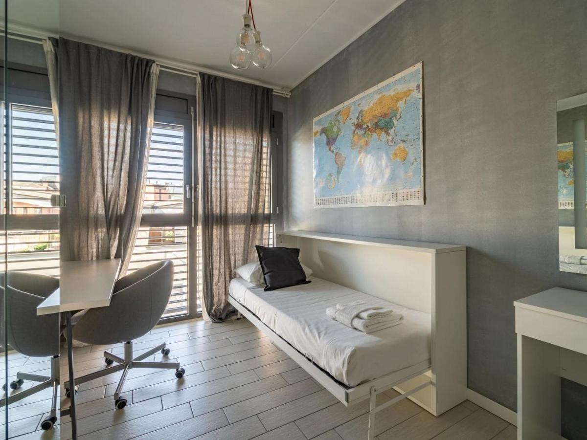 Apartment The Best Rent - Spacious Four-bedroom Close To Forlanini Distrct Mailand