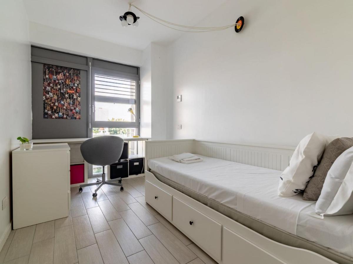 The Best Rent - Spacious Four-bedroom Close To Forlanini Distrct Apartment *